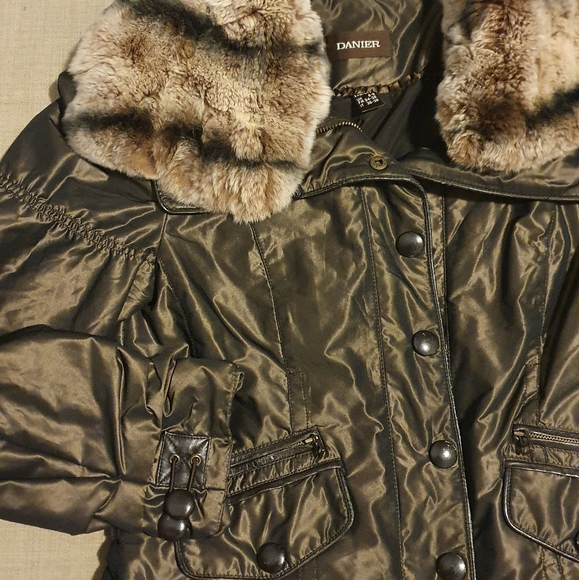 Danier Thinsulate Bomber with Removable Rabbit Fur Collar 2XS Brown - Picture 11 of 16